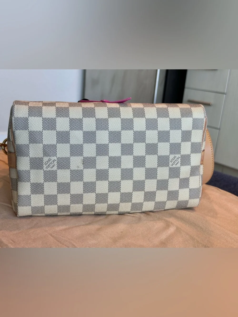 Louis Vuitton Damier Azur Bandoulier  Speedy 25, with 2 LV Badeaus - Picture 14 of 17